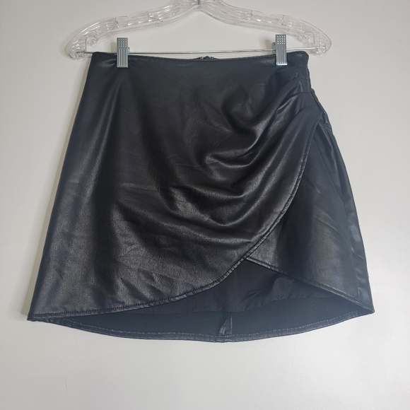 Rewash Women's Vegan Leather Wrap Skirt Black - Picture 2 of 11